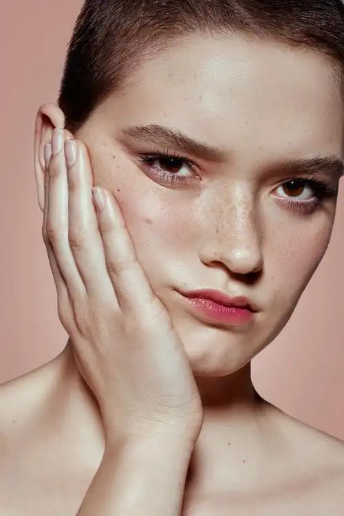 关于肤色你可能在很多课程中听到老师讲各种肤色,但你还可能并不是