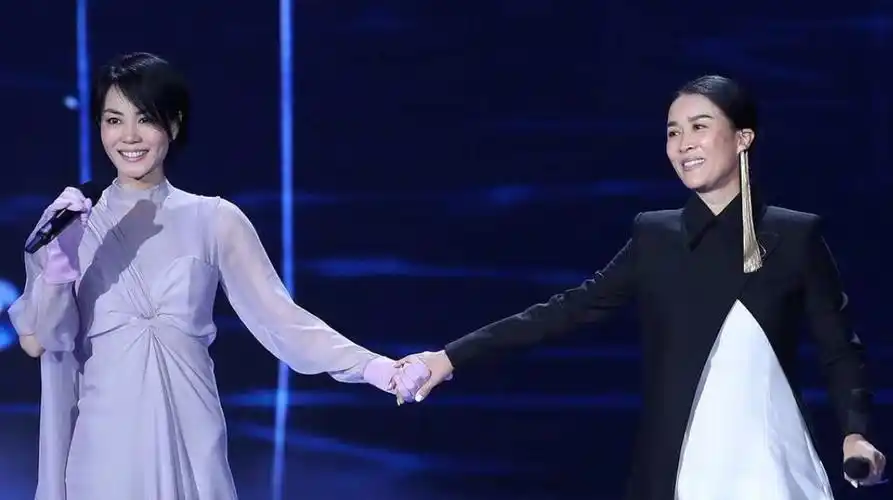 那英常年抽烟喝酒成植物人?工作室回应:律师声明长期有效!