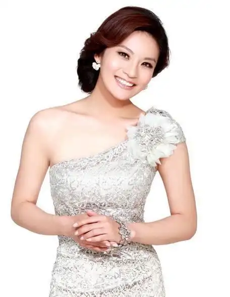 据说现在的孟盛楠还是保持单身,她说自己已经习惯了单身生活