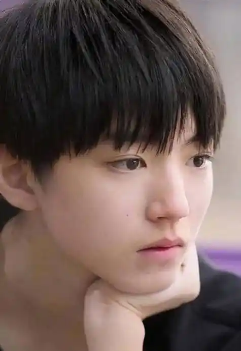 龚俊:我没有化妆,王俊凯:我也没有化妆,马嘉祺:我就路过_刘宇_样子