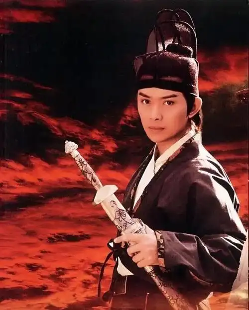 黄海冰在古装剧中有过精彩表演,被誉为"古装美男".