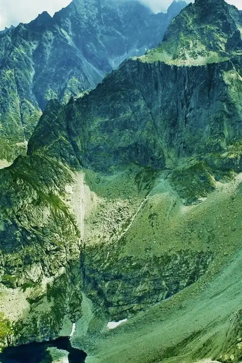 山脉,山谷,高度 750x1334 iphone 8/7/6/6s 壁纸,图片,背景,照片