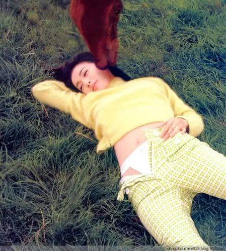 酒窝美女张庭早年写真曝光(图)