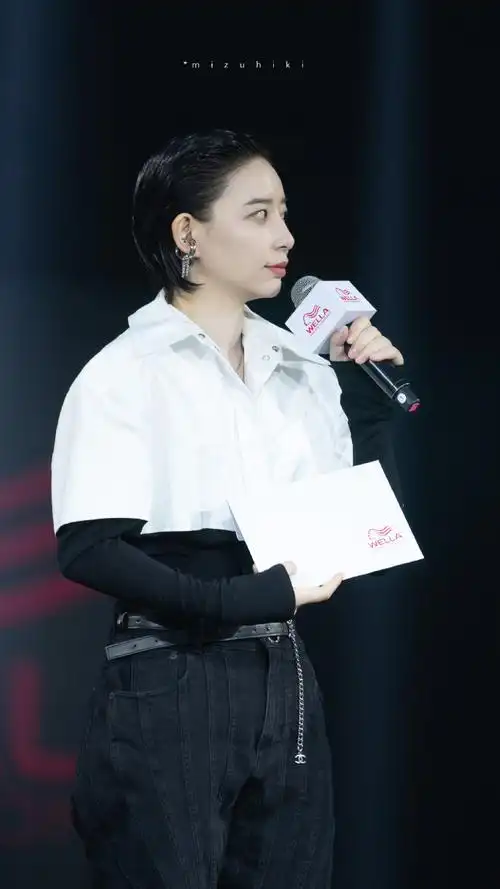 李斯丹妮 妈妈你真好看