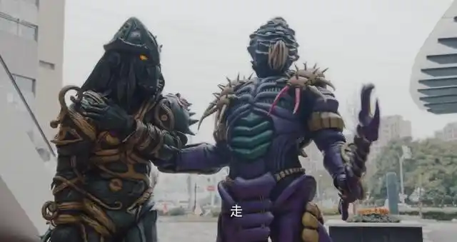 铠甲勇士猎铠10集吐槽:巨神战击队上墙成彩蛋 猎铠马帅即将进化