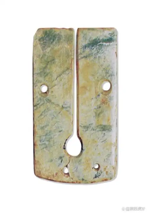 卑南文化 · 方形玉