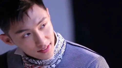 黄景瑜 下辈子你住我家隔壁吧 和我青梅竹马两小无猜 每天上学下学都