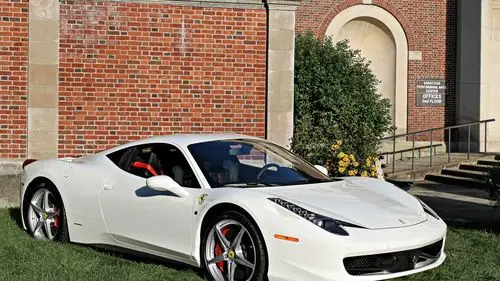 白色法拉利458italia跑车桌面壁纸第2张