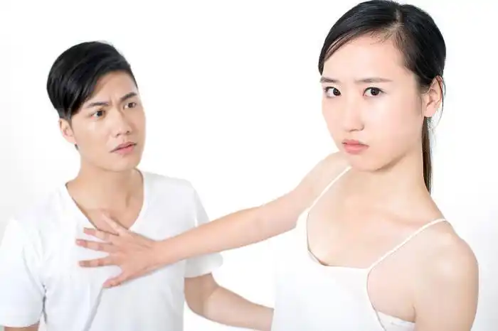 怎样哄女朋友女朋友生气了怎么哄