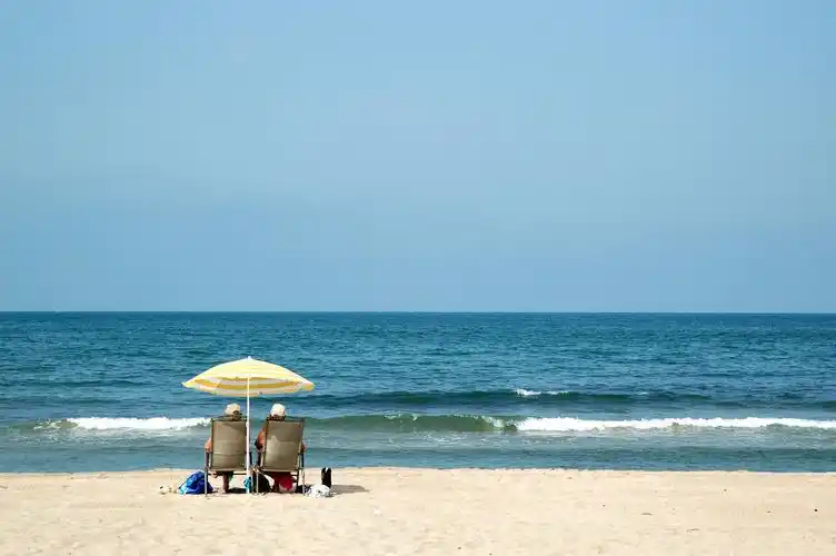 沙滩太阳伞图片