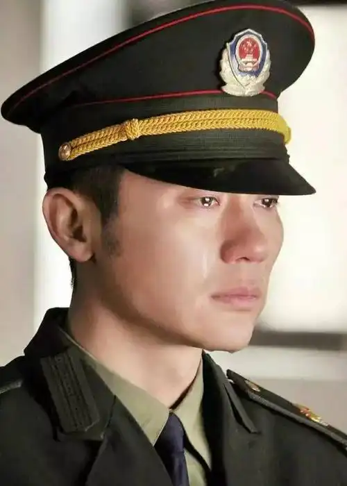 李晨哭了,男儿有泪不轻弹只是未到伤心处,黄河边上一曲保卫黄河真的