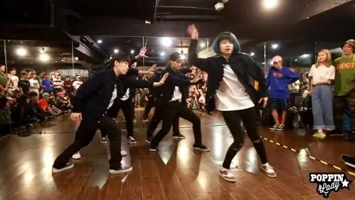 帅到不行的男女poppin齐舞,看完有木有有种想学的冲动?