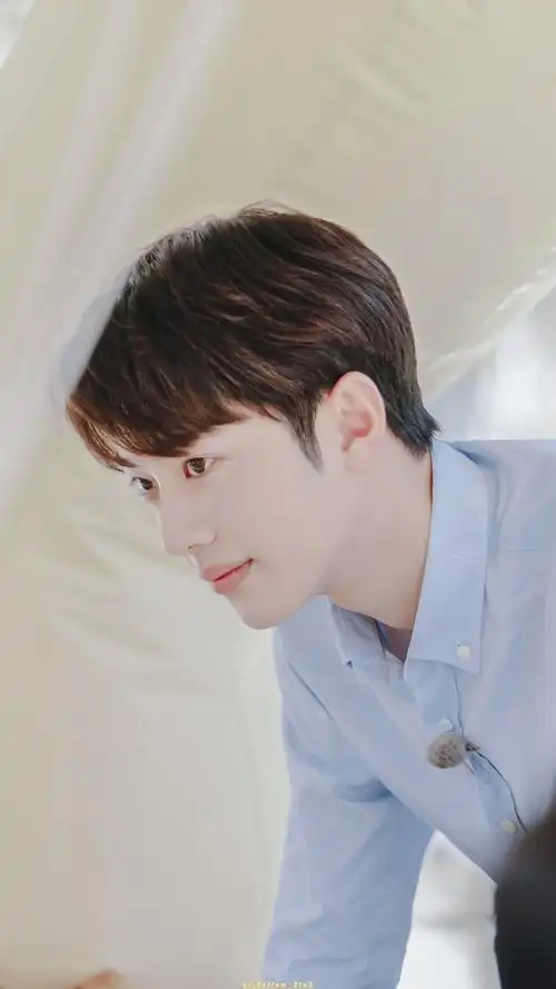 赖冠霖·全屏壁纸