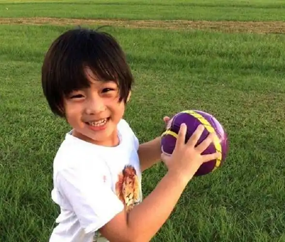 早些时候,林志颖带着kimi参加了《爸爸去哪儿》.