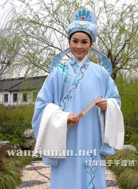 王君安,女,越剧小生.国家一级演员,越剧(尹派)国家级非物质 - 抖音