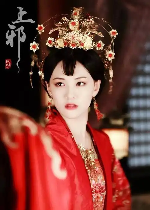 那些令人惊艳的红衣古装美女,杨幂热巴杨颖刘诗诗你更喜欢谁