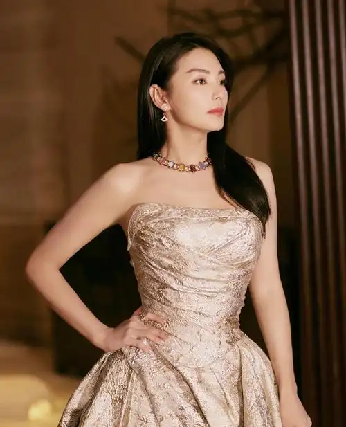 总裁式女明星:欢乐颂安迪是霸道总裁?那你没见过美人鱼的她