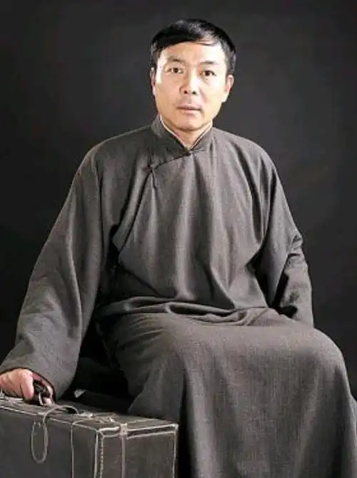 61岁谢园突发心脏病离世,两次婚姻无子女送终,葛优梁天悼念