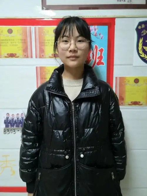 只争朝夕不负韶华