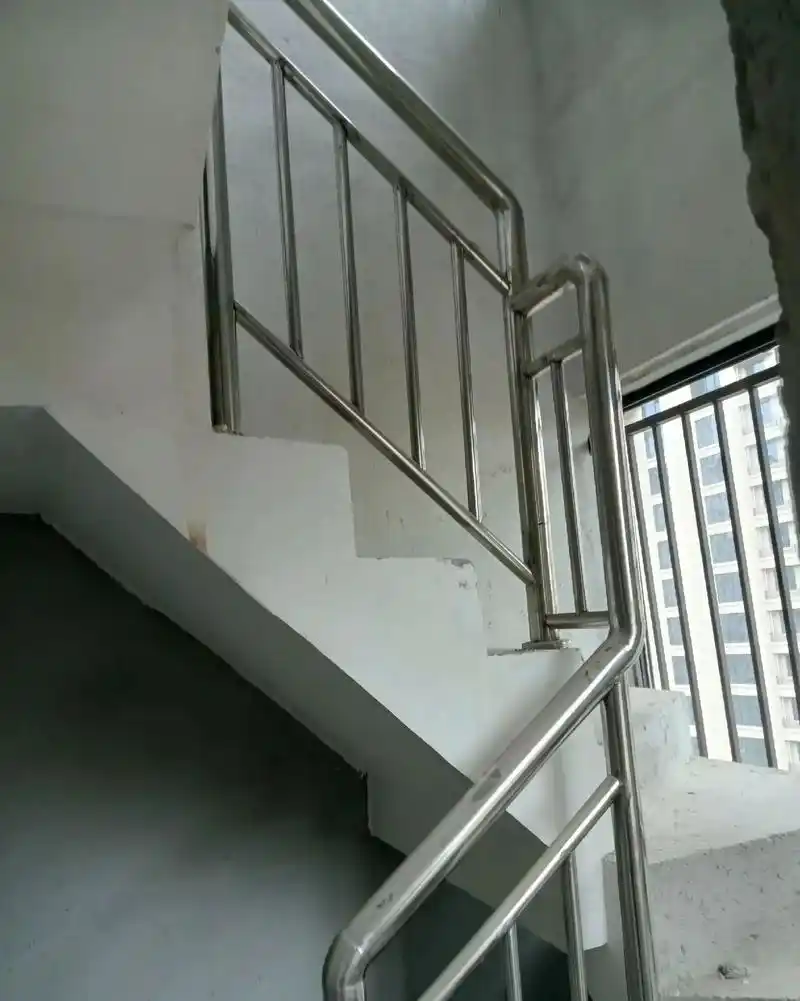 不锈钢楼梯扶手 楼梯转角处