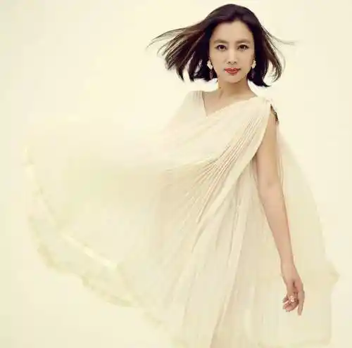 李玲玉《茉莉花开》mv首发 在清新温婉中阐述人生