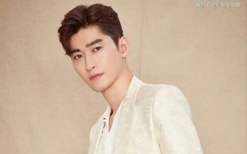 《鲲鹏与蝴蝶》4年后再度举行发布会,主角大换血,张翰挑大梁_严宽