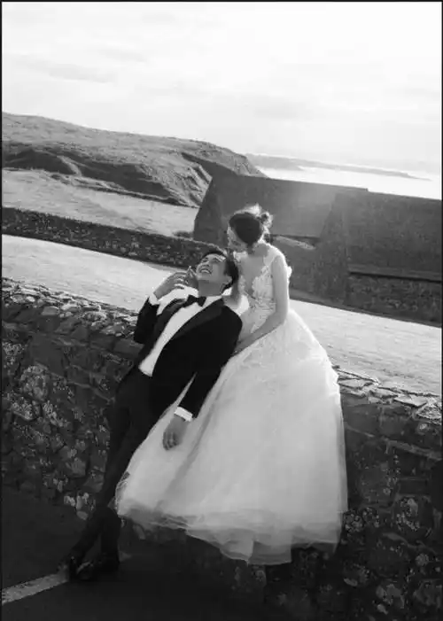 张若昀唐艺昕婚礼现场,史上最养眼的伴郎伴娘团诞生_爱情_一行_穿着