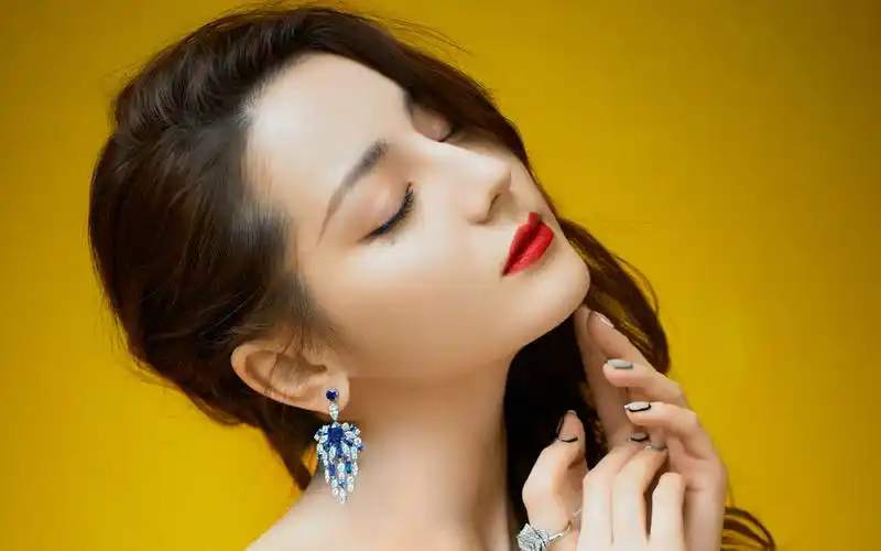 迪丽热巴性感妩媚写真桌面壁纸