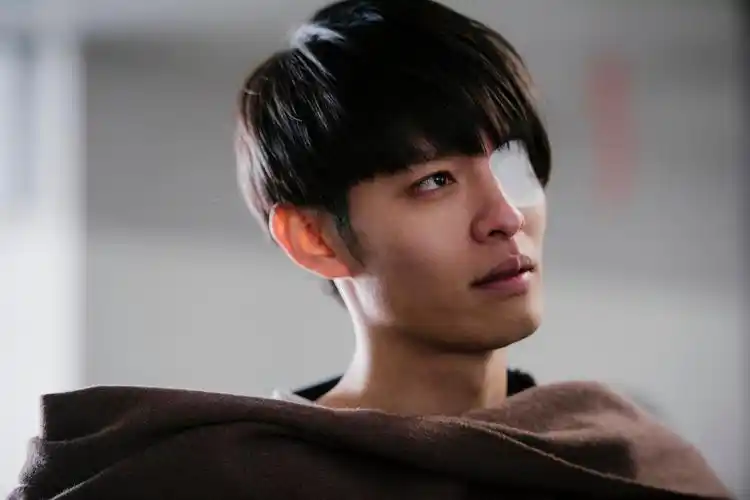 曹佑宁《奇妙物语之重生电梯》分饰两角 "精分"对决演技获赞