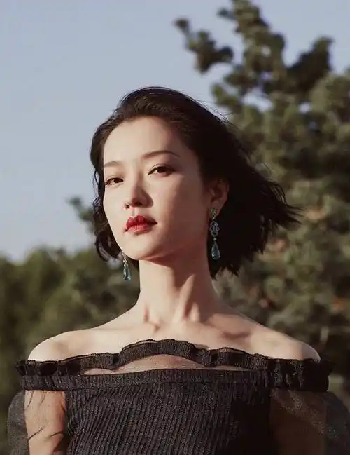 圣诞档期三部电影女主:杜鹃被带偏,柳岩只负责美就好_票房_评分_豆瓣