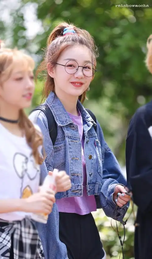 96帮在头发上的小彩虹呢@创造101-蜜蜂少女队徐梦洁【禁二改商用