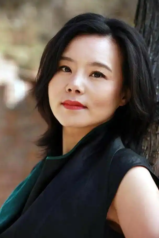 2019年,43岁的龚琳娜参加《歌手2019》.