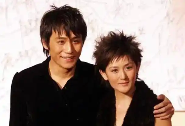 演员刘烨,在饭桌上对妻子一见钟情,结婚12年零绯闻_安娜_谢娜_时候