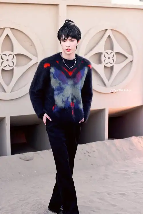 "一些全身7315"刘耀文超话78#刘耀文 lv阿那亚男装大秀#78#刘