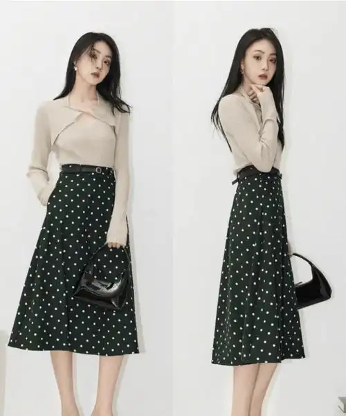 二,修身上衣搭配波点裙这条粉色的波点连衣裙,它一般是吊带的款式