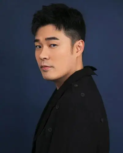 陈赫火锅店天花板掉落砸伤顾客