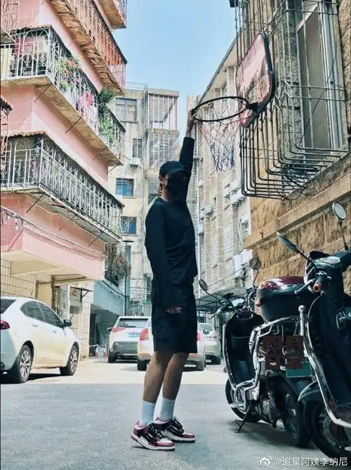 李现南坪镇随拍