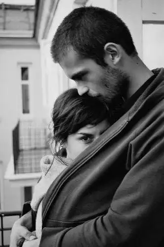 超浪漫的男女拥抱图片,恋人抱抱的美图