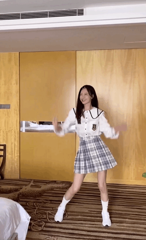 下图是沈梦辰的韩都衣舍购物清单:同在时尚界乘风破浪的姐姐孟佳也第