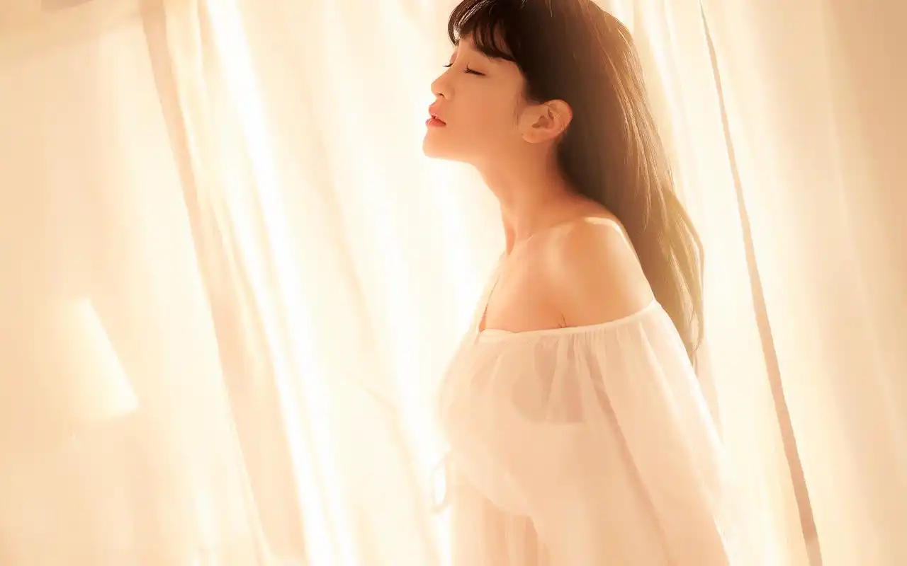 文艺美女私房高清唯美写真高清大图预览1680x1050_美女壁纸下载_美桌