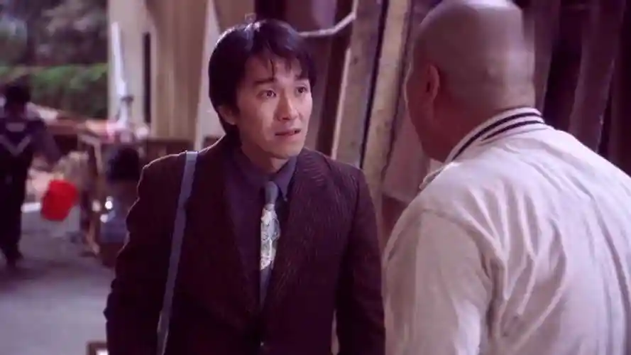 喜剧之王:星爷拿盒饭被拒,被吴孟达骂,现在再看满满心酸!