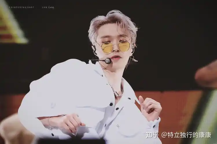 张艺兴有哪些让人惊艳的生图? - 知乎