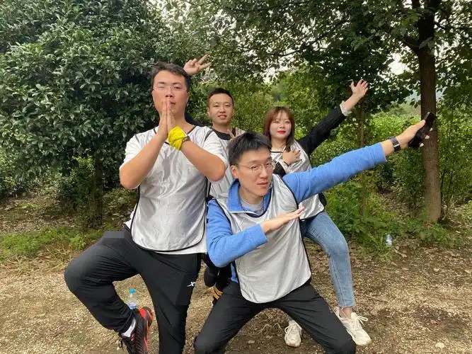 四人组合的无敌造型