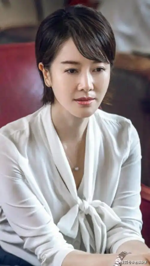 绯闻不断,已与富商老公离婚|夏雨|娟子|袁泉|段奕宏|张国立_网易订阅