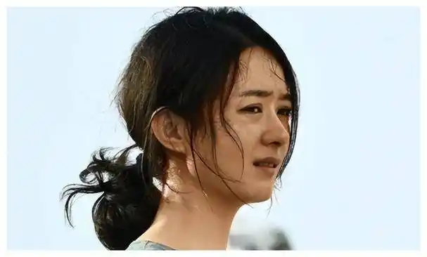 赵丽颖的不修边幅与浓妆艳抹,引发热议,网友讨论纷纷_成功_家庭_观众