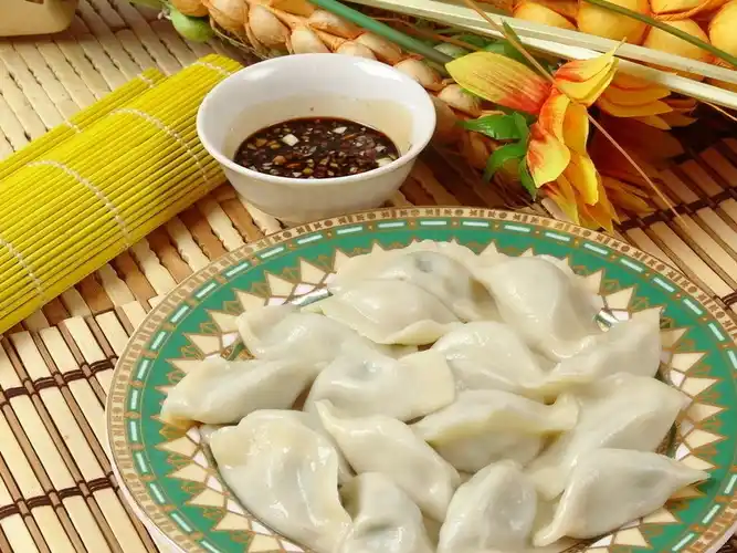 吃了最容易"长肉"的4种主食,馒头水饺上榜,图4是大学党必备