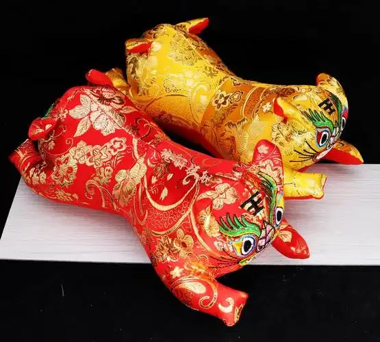 老虎枕头手工刺绣传统特色布老虎虎头枕头保平安满月宝宝婴儿礼物红色