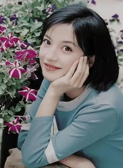 重看情深深雨蒙蒙,赵薇年轻的颜真是惊为天人