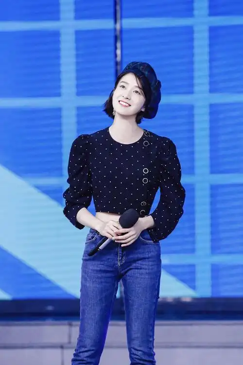 好多人说阿拉迎上身瘦腿粗