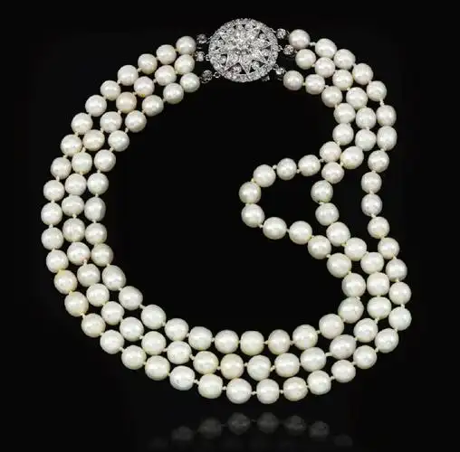 属于路易十六的王后玛丽·安托瓦内特的珠宝,三重钻石天然珍珠项链